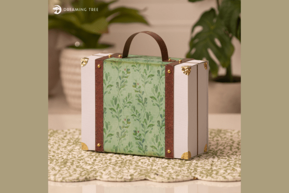 Evaluating the Suitcase Box SVG for Paper Crafting Projects